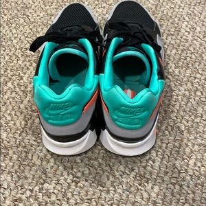 Nike Shoes - Women’s Nike RETRO Air Max’s Nike Shoes - Women’s Nike RETRO Air Max’s
